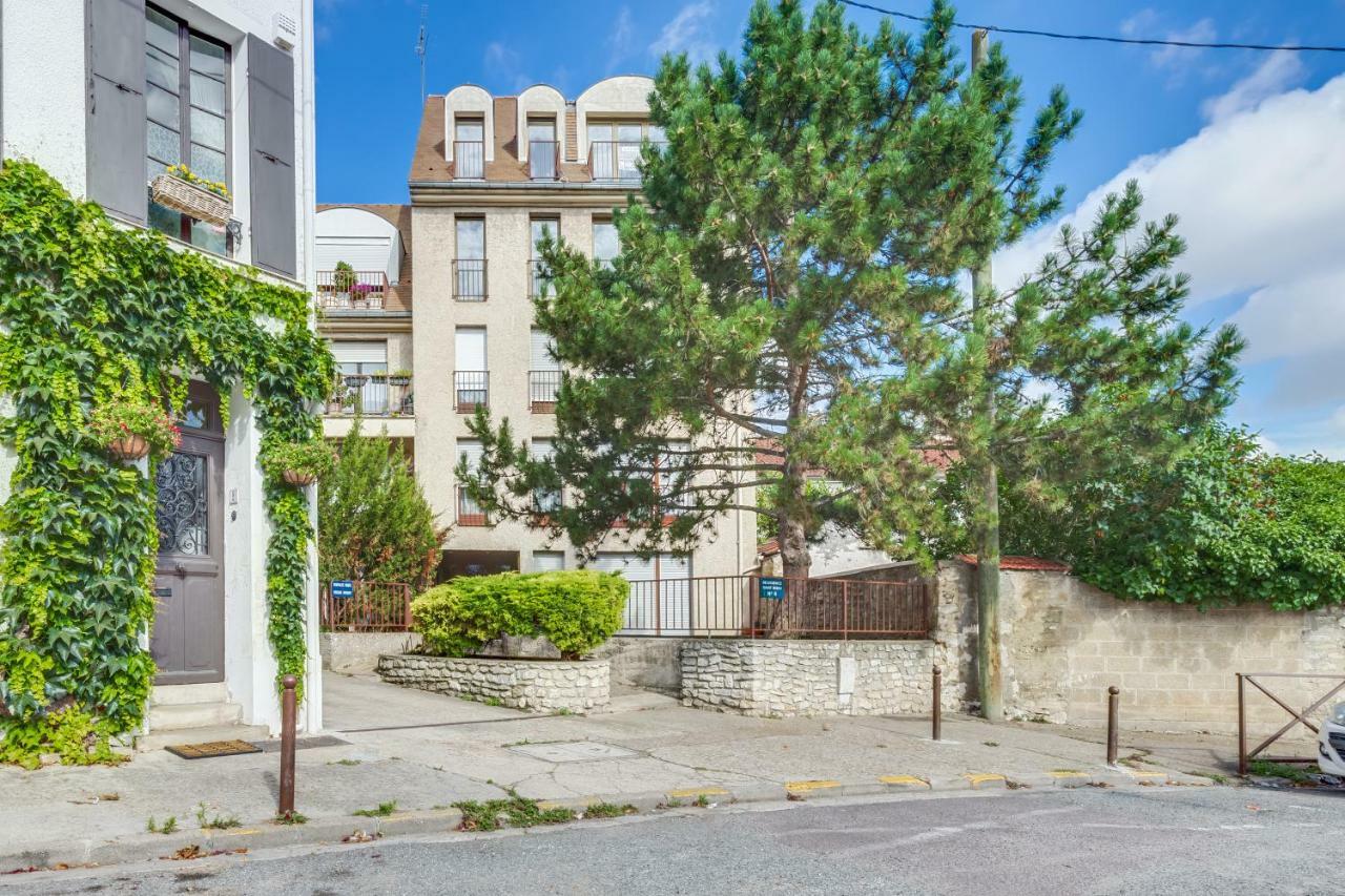 Modern Apart City Mantes-la-Jolie Exterior photo